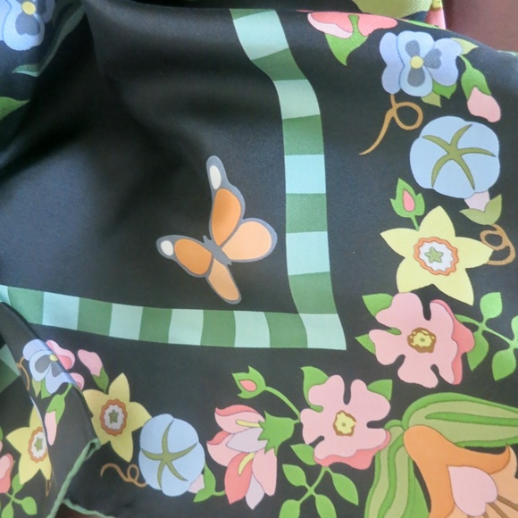 Claire Murray 100%Silk Scarf - Picture 3 of 8